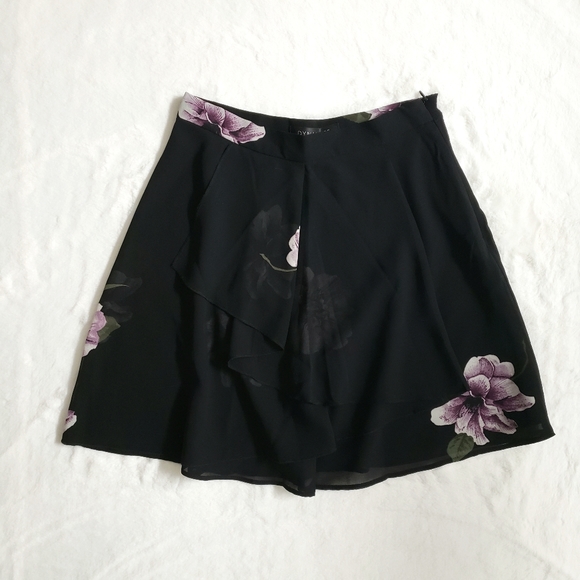 Dynamite Flowy Floral Skirt Black - Picture 1 of 4